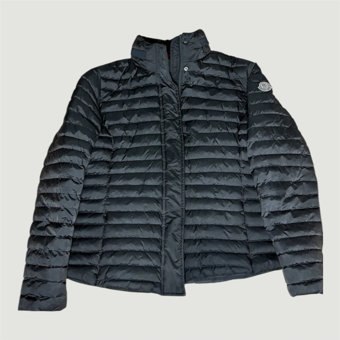 Svart dunjacka från Moncler