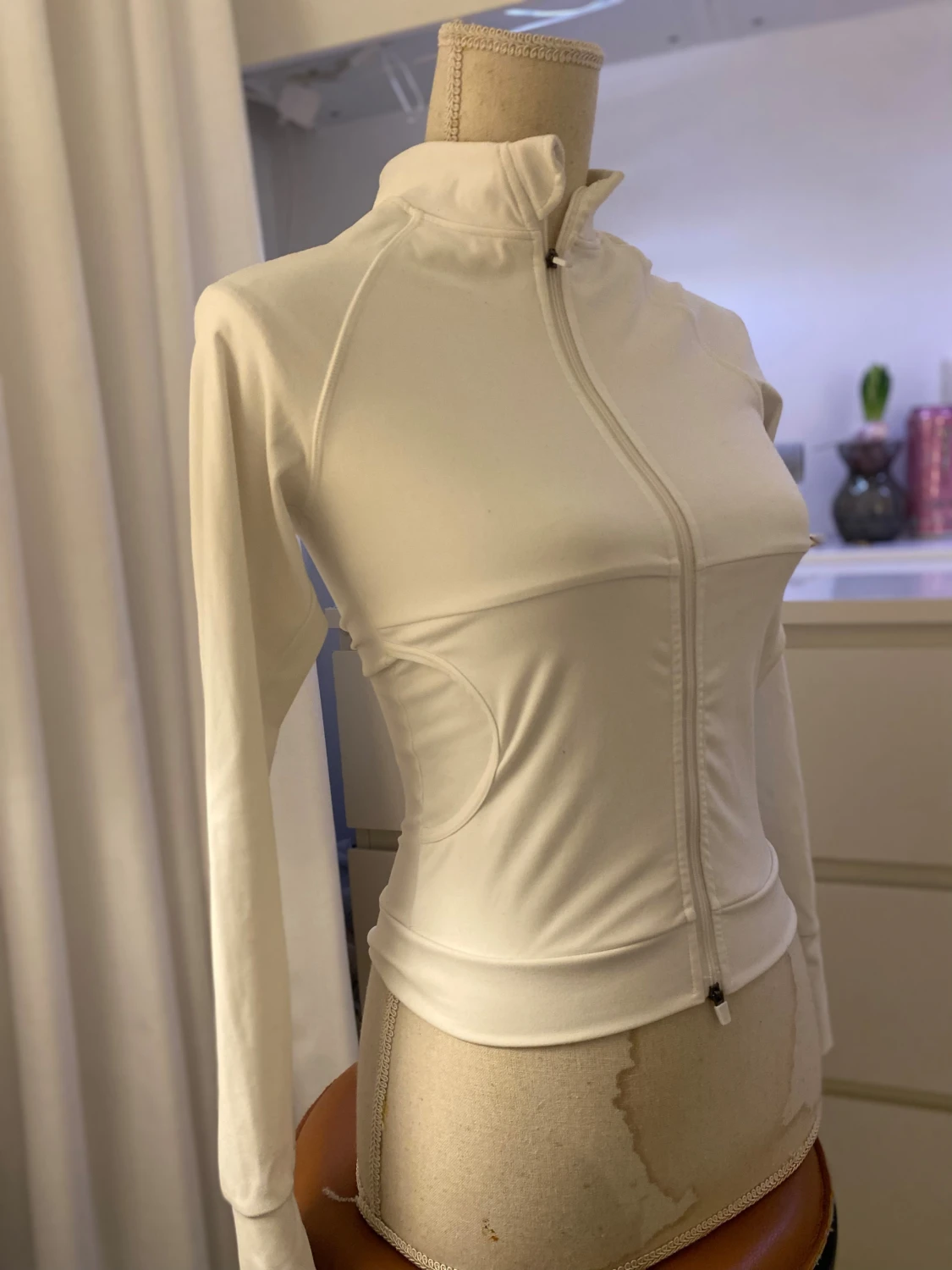 Vit träningsjacka långärmad - 1