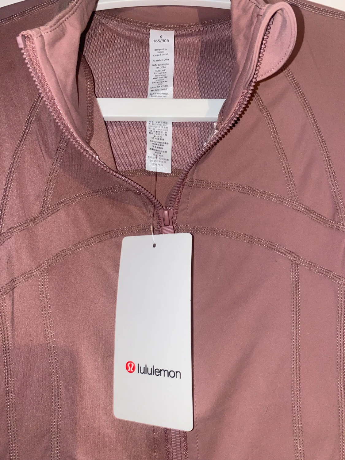 Rosa träningsjacka från Lululemon - 2