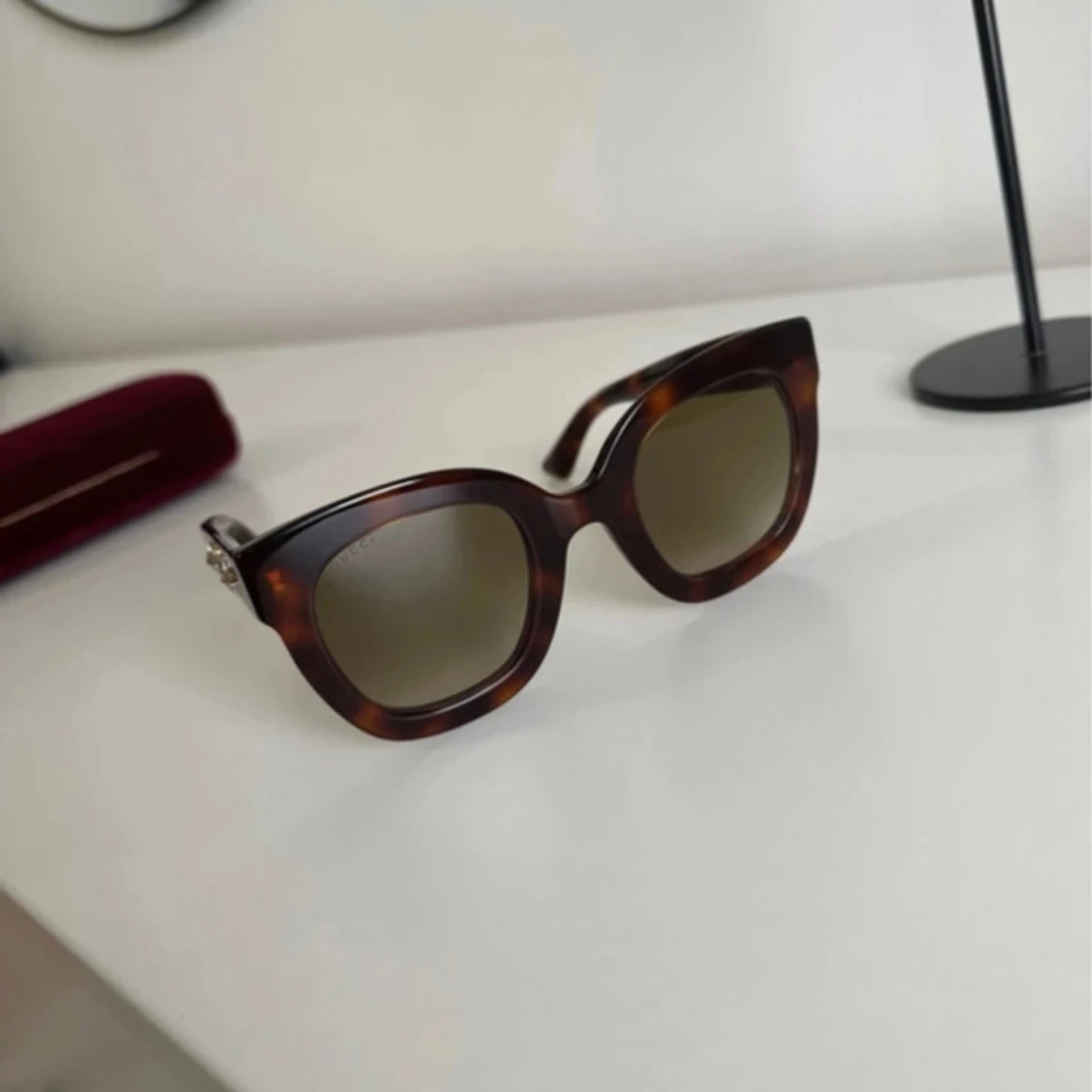 Bruna Gucci solglasögon med stjärndetaljer - 1