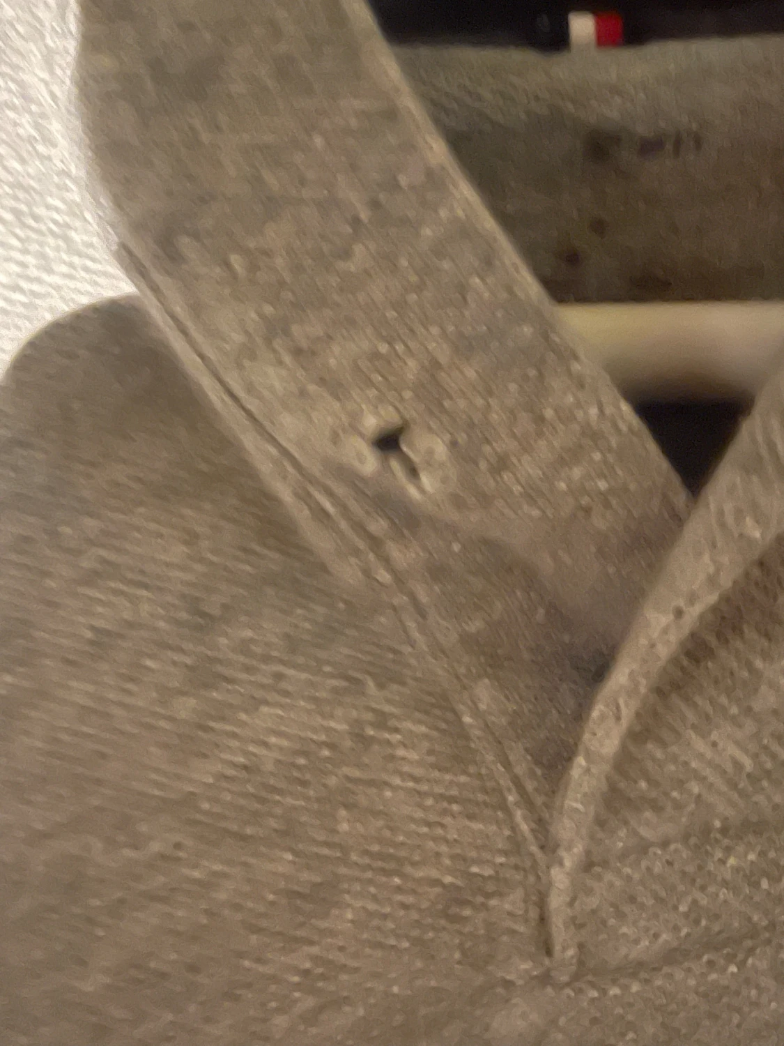 Grå kortärmad henley från Tommy Hilfiger.storlek130-134 - 1