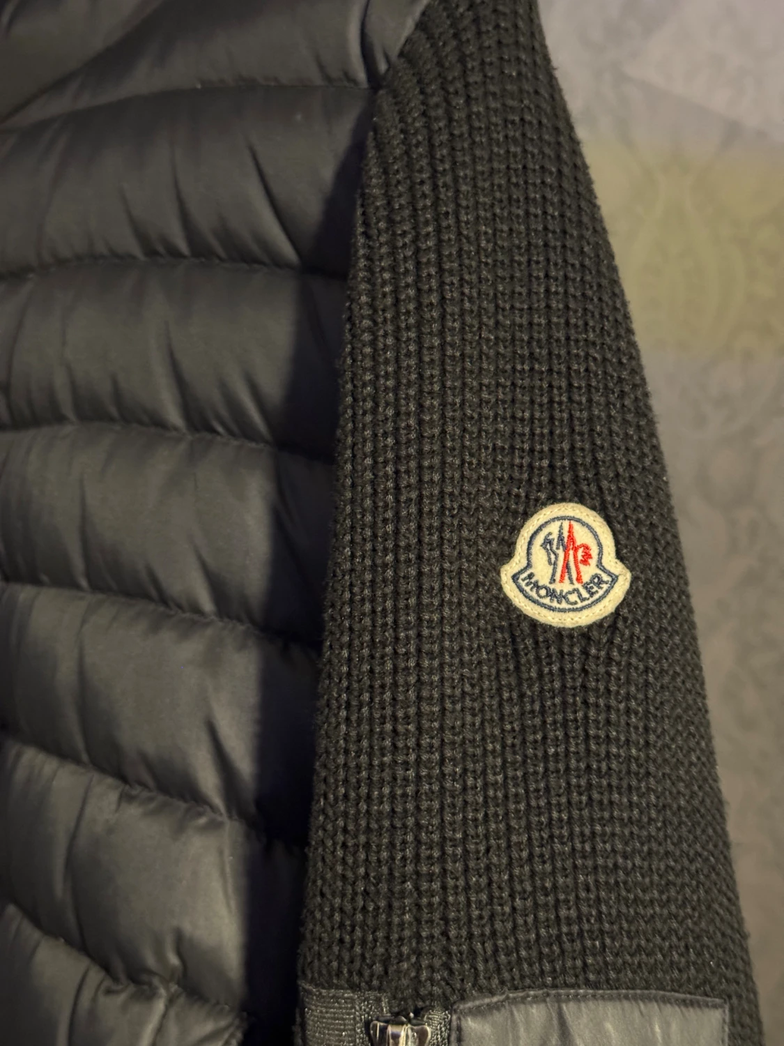 Svart Moncler pufferjacka med huva - 3