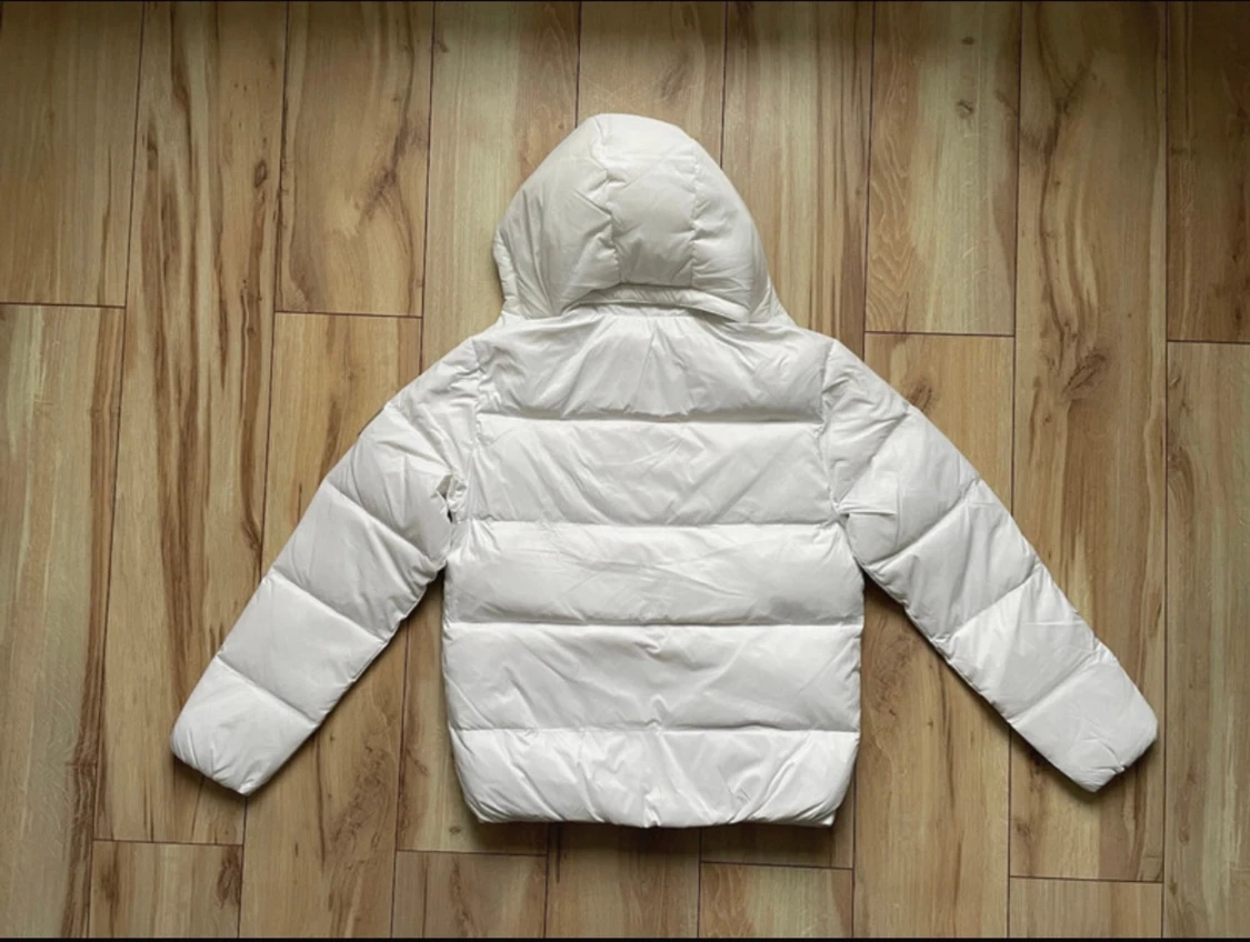 Vit pufferjacka från Calvin Klein - 2