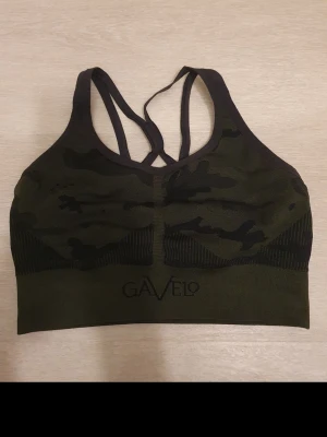 Ingen sko på bilden - Sport-bh från Gavelo i strl M. 🌸 iläggen är uttagna !
