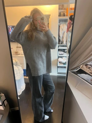 Stickad tröja🩵 - Skit snygg stickad grå tröja. Nästan aldrig använd. 🩵
