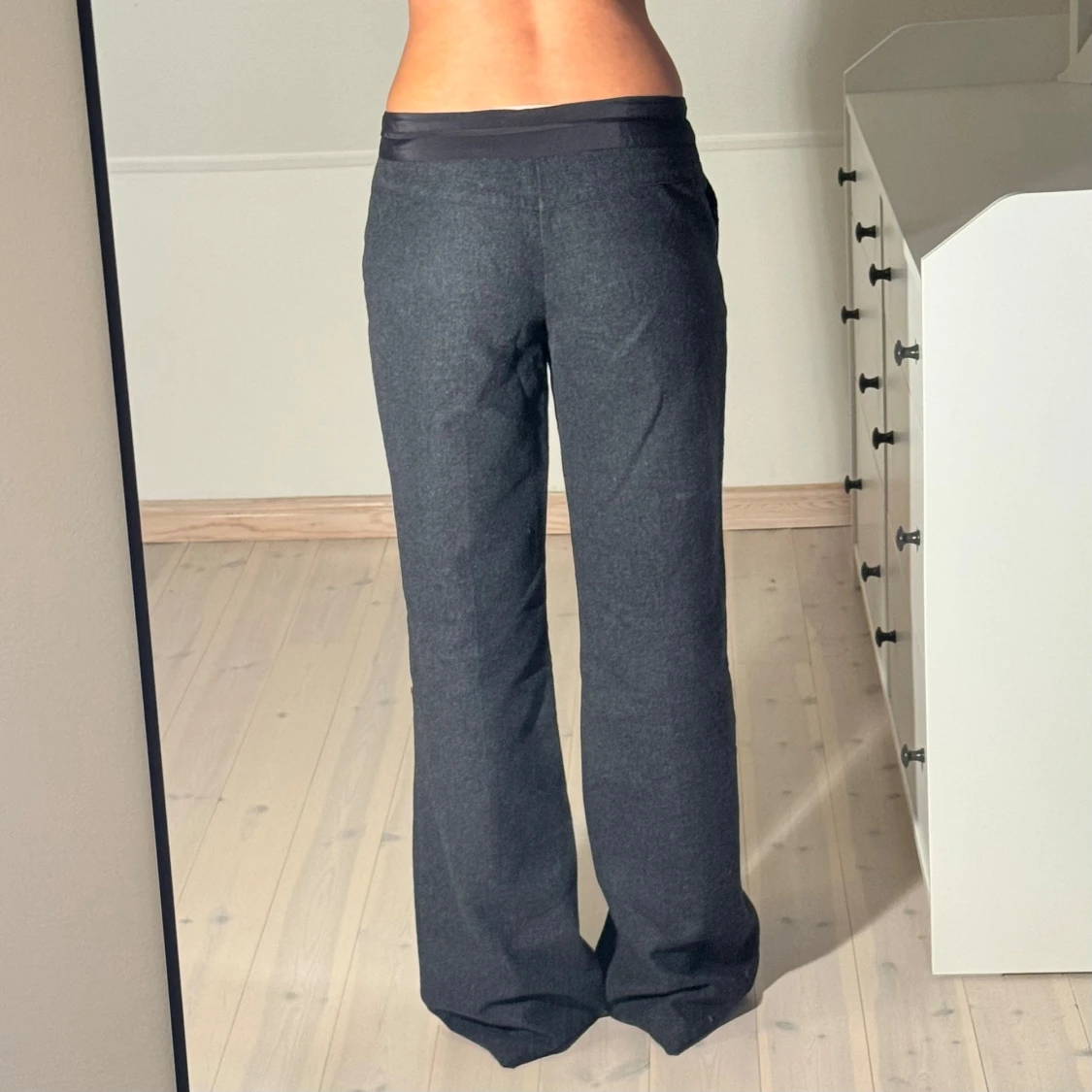 Svarta tygbyxor  - 2