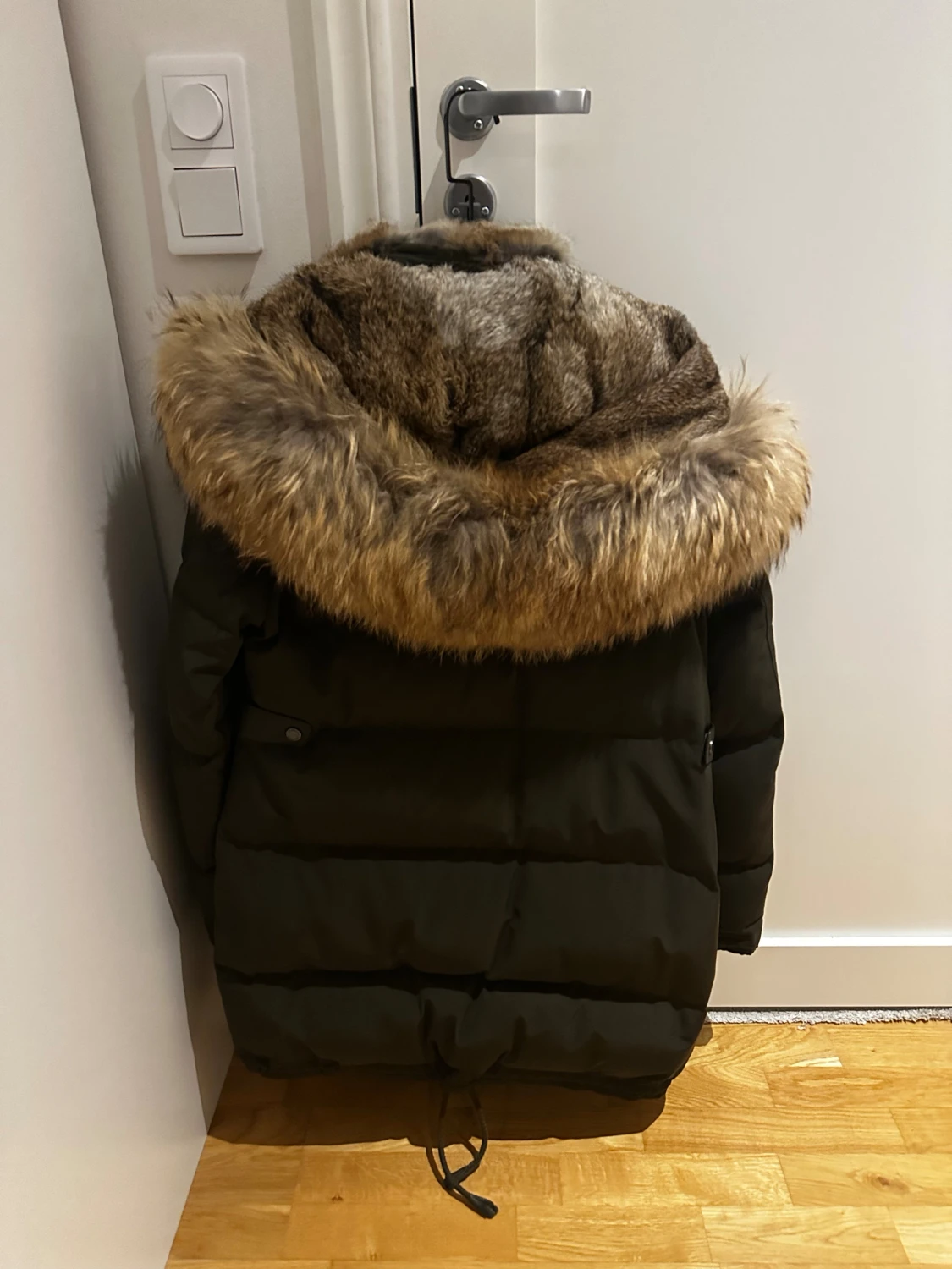 Mörkgrön pufferjacka från Cedrico - 1