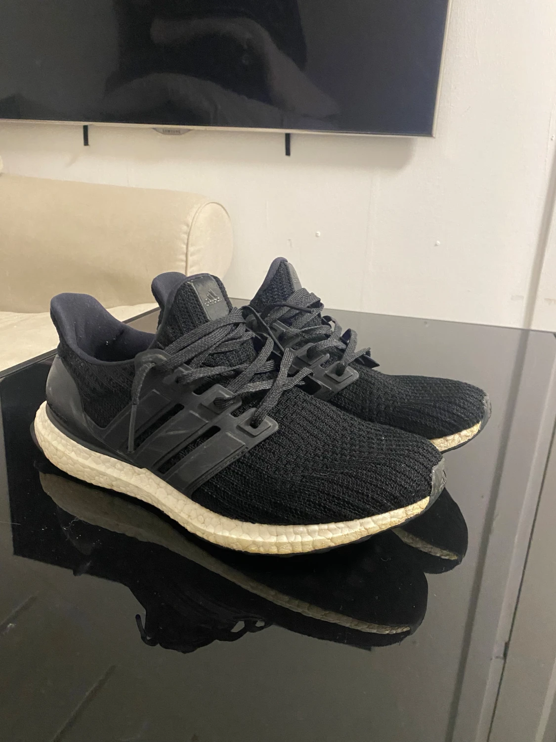 Svarta Adidas Ultraboost sneakers