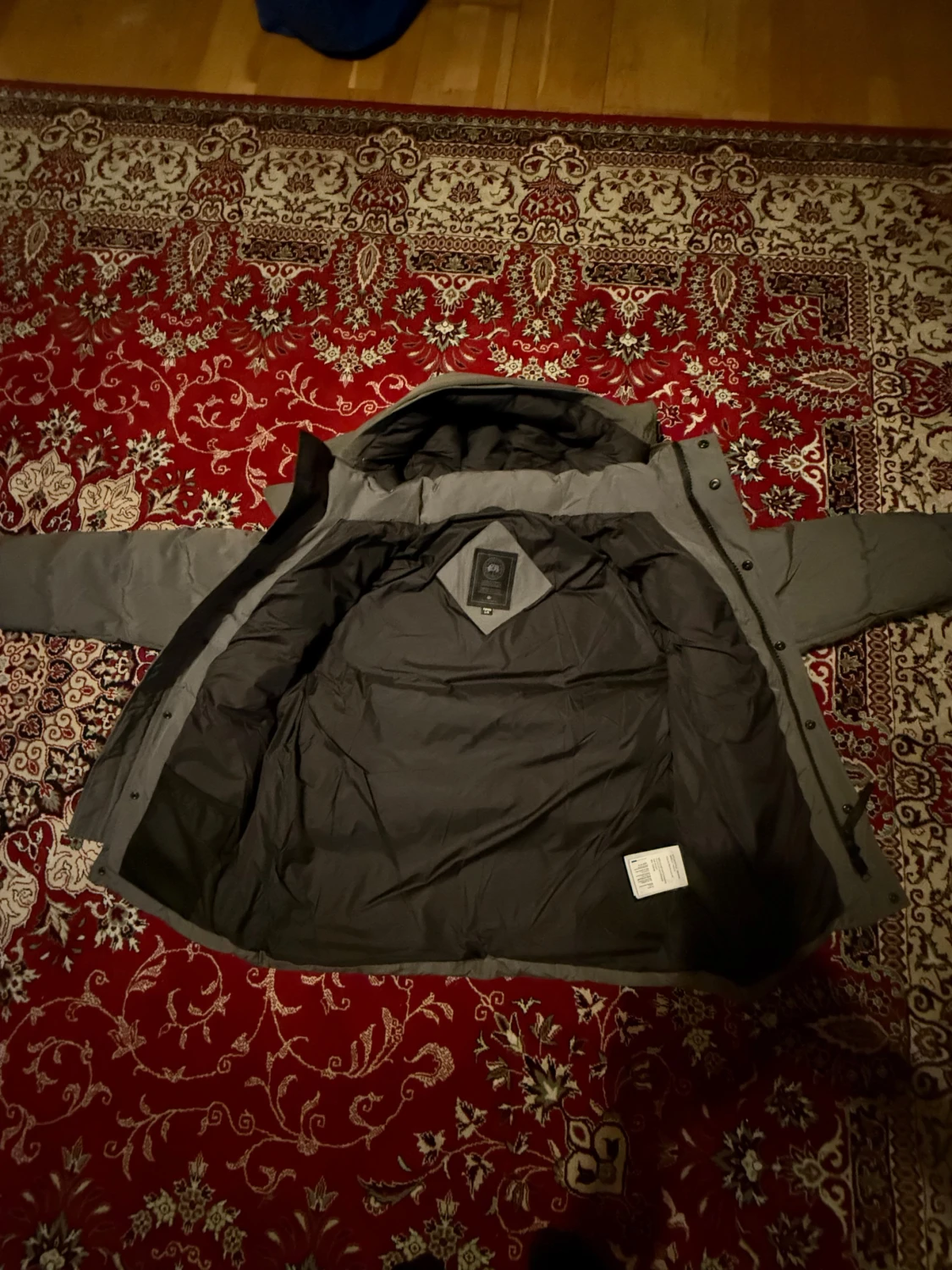 Grå pufferjacka från Canada Goose - 2