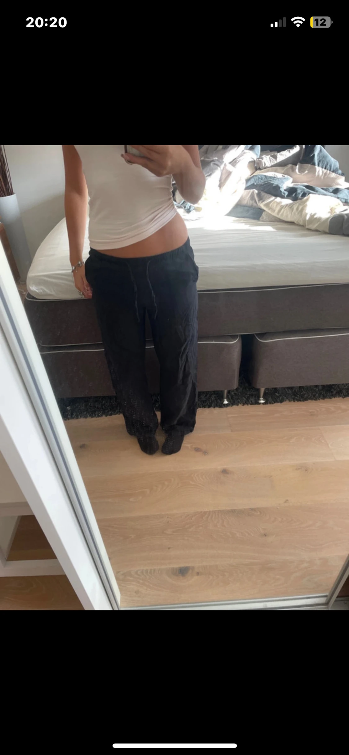 Svarta linnebyxor med snörning