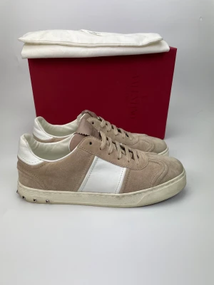 Valentino flycrew - BLACK FRIDAY REA!! Valentino skor. Hör av dig vid frågor