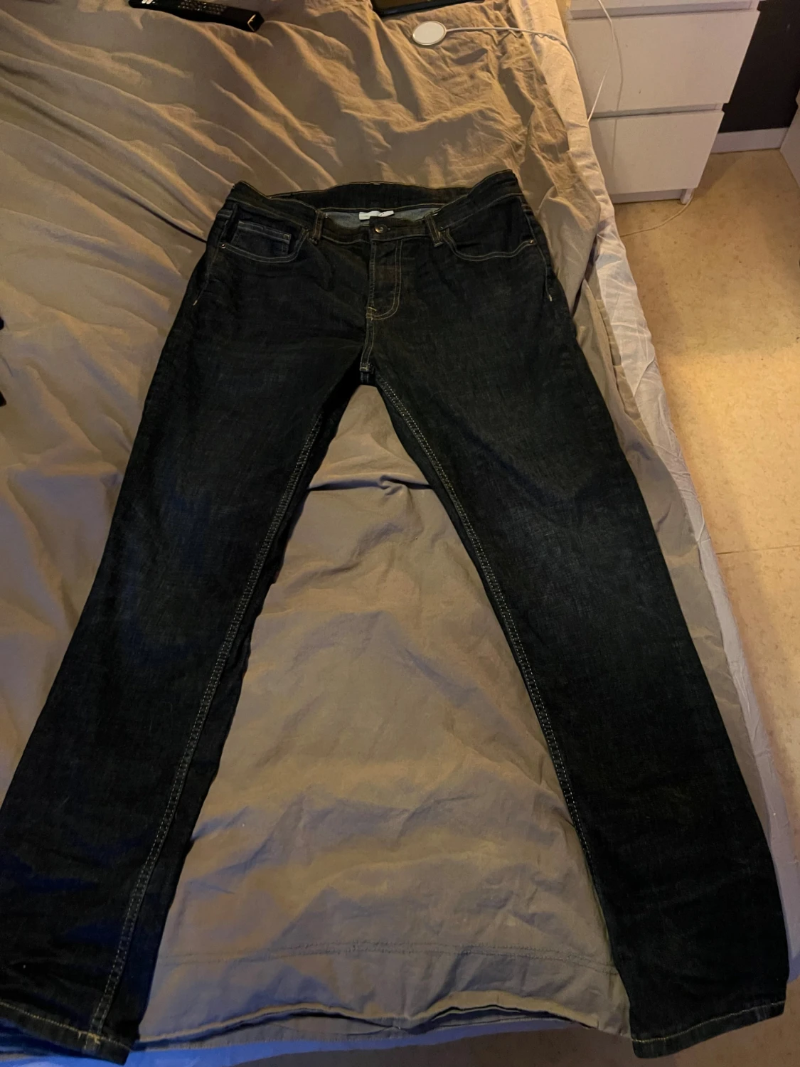 Mörkblå slim jeans från Vailent W32 L30
