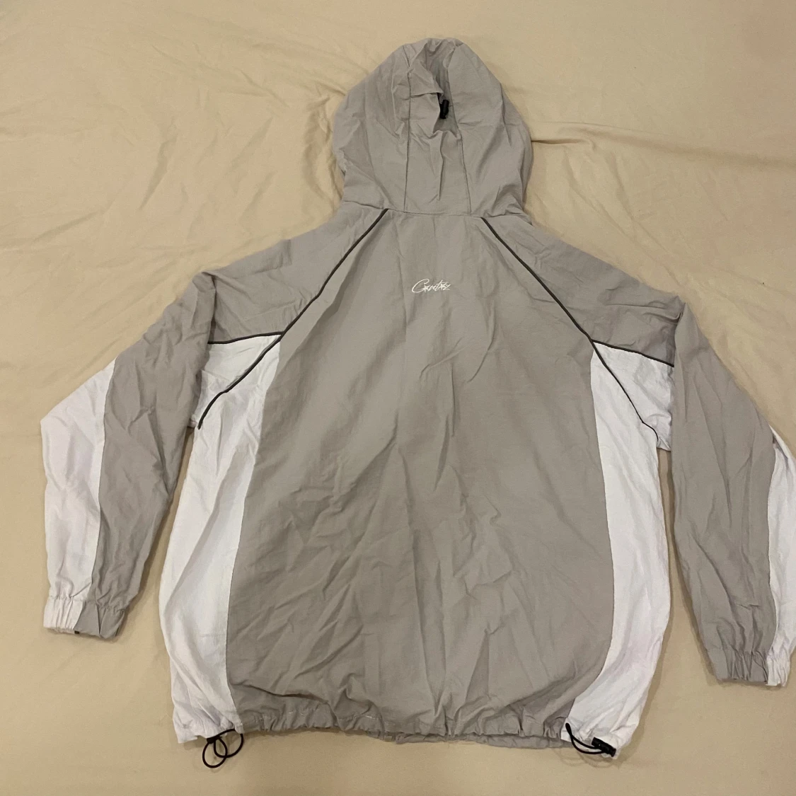 Vindjacka från Corteiz - 2