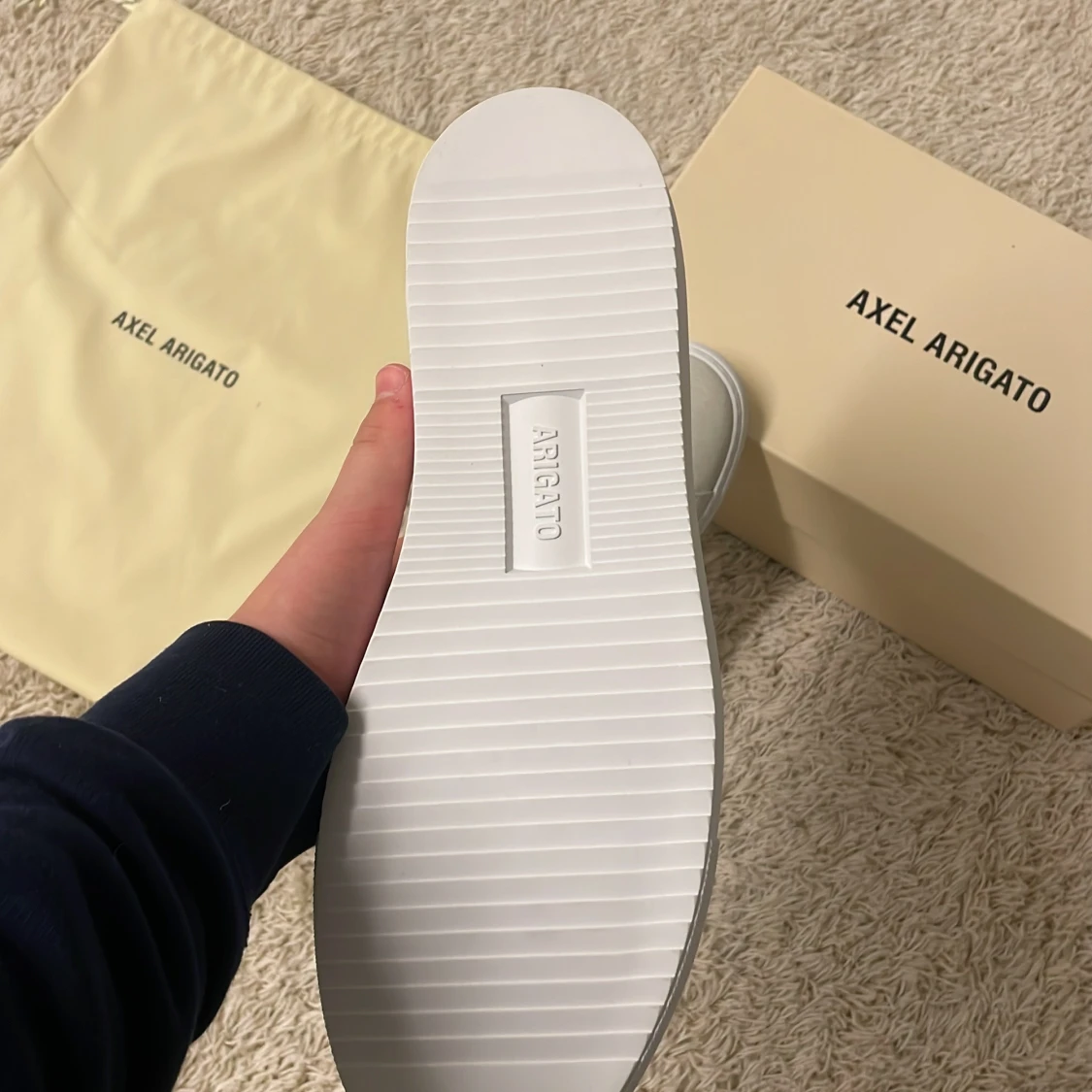 HELT NYA! (Oanvända) Beige sneakers från Axel Arigato - 4