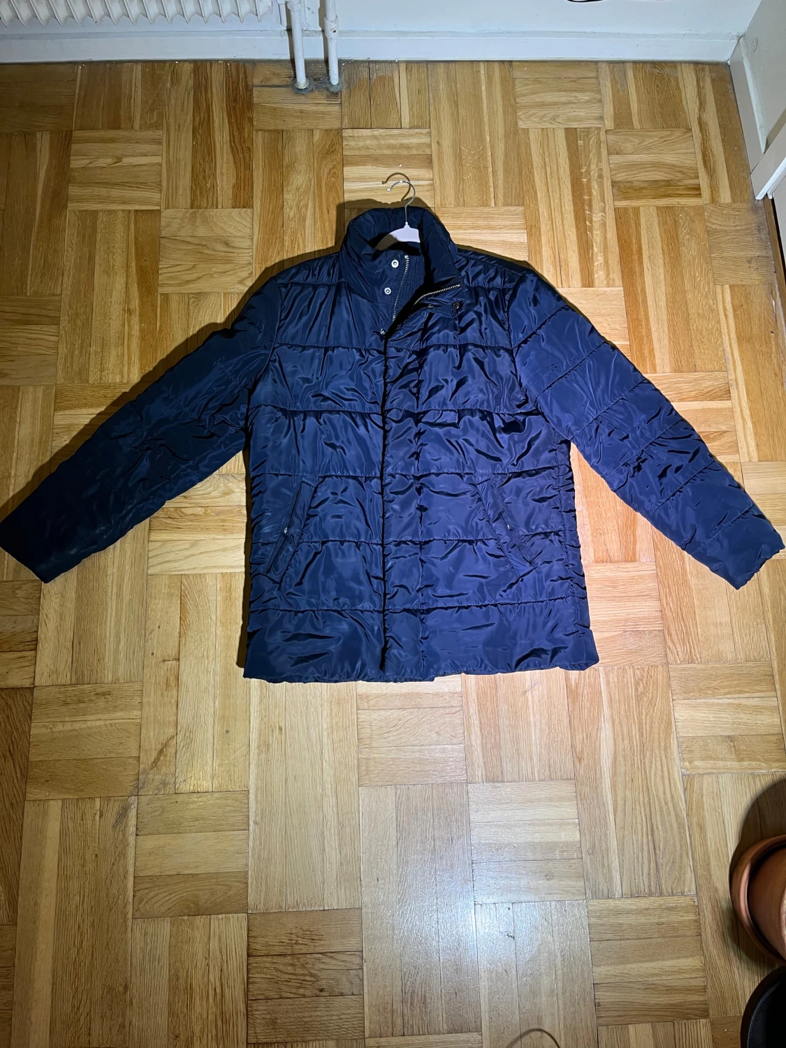 Mörkblå pufferjacka från Sand copenhagen 