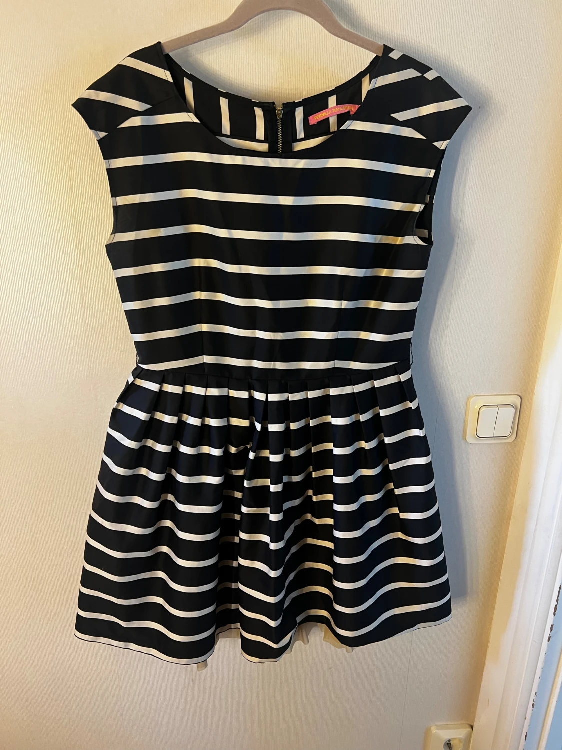 Randig kortklänning från Pernilla Wahlgren