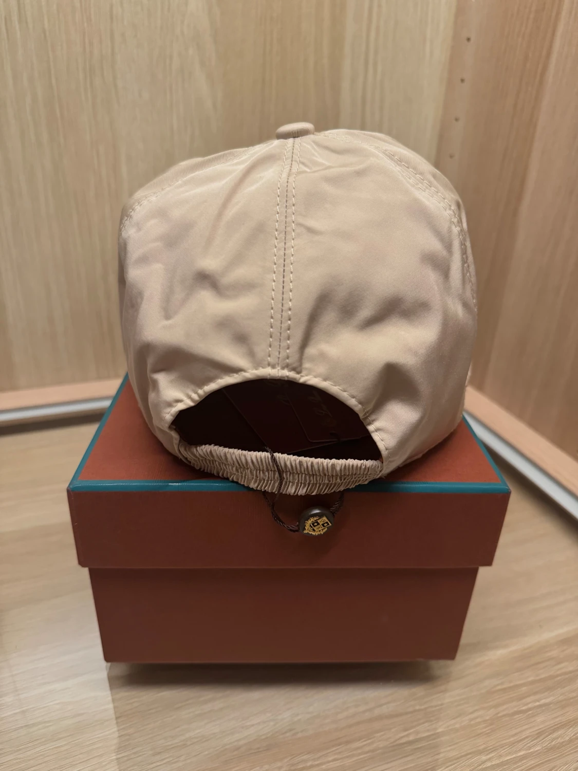 Loro Piana , ”Fler färger finns”  - 2