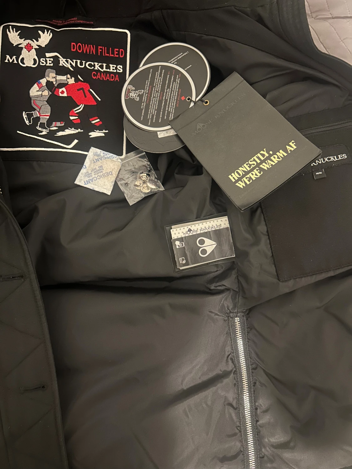 Svart dunjacka från Moose Knuckles - 4