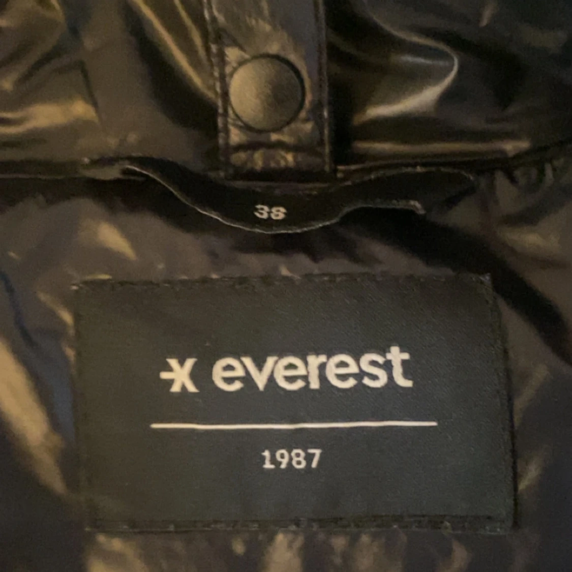 Svart pufferjacka från Everest - 2