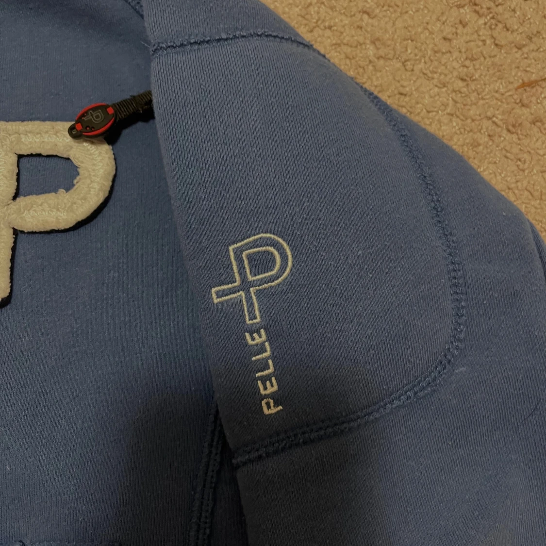 Blå hoodie från Pelle P med dragkedja - 2