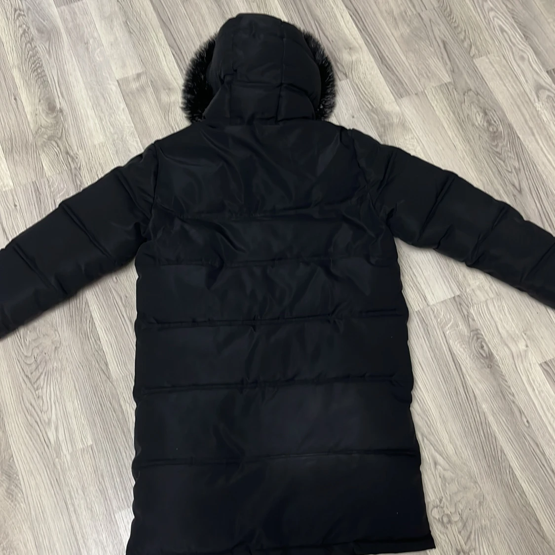 Svart lång pufferjacka Supply & Demand - 1