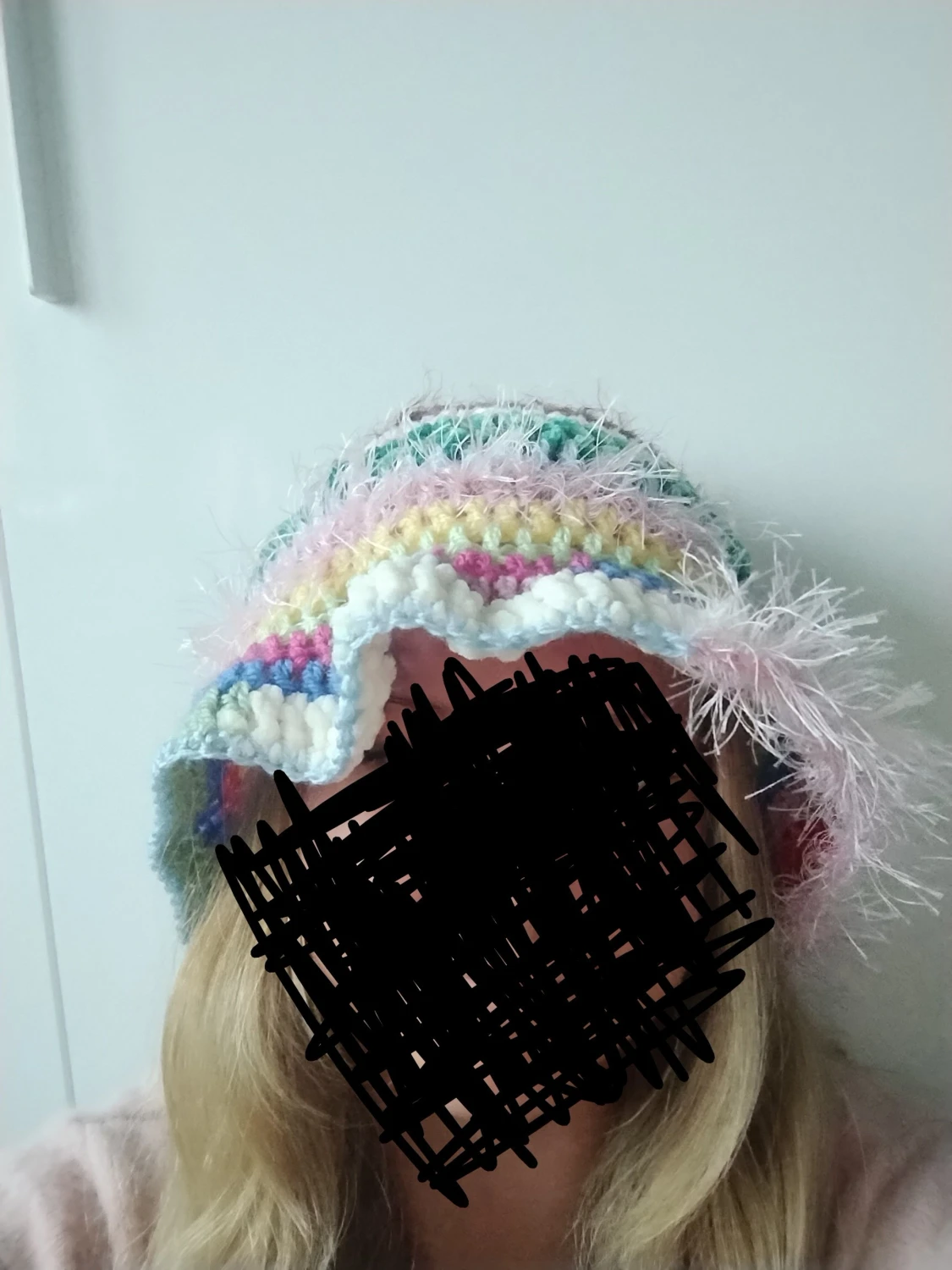 Färgglad virkad bucket hat - 1