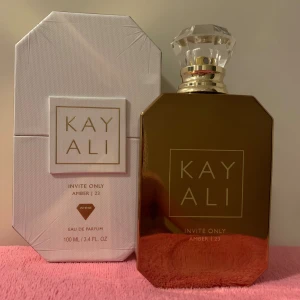 Kayali Invite Only Amber 23 - Ny och oanvänd