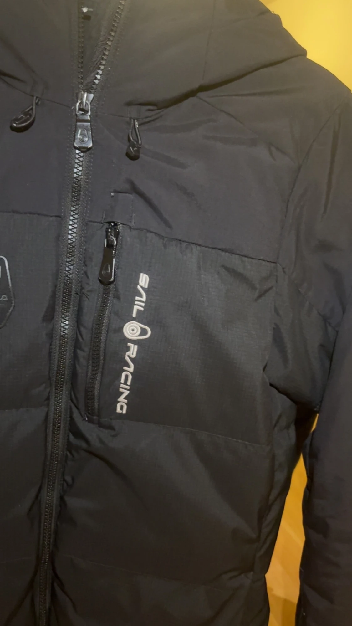 Svart Sail Racing dunjacka med huva - 1