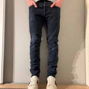 Replay Jeans - Replay Jeans| Storlek: 31/32| Modellen är 177 cm| Skick: 9/10| Pris: 349kr| Priset går alltid att diskutera!|