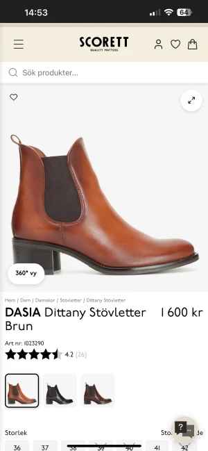 Bruna chelsea boots från Dasia - Snygga bruna chelsea boots från Dasia i slätt skinn med elastiska svarta paneler på sidorna. Rund tå och låg klack ger en klassisk siluett. Perfekt för dig som gillar stilrena och tidlösa boots med en modern touch.