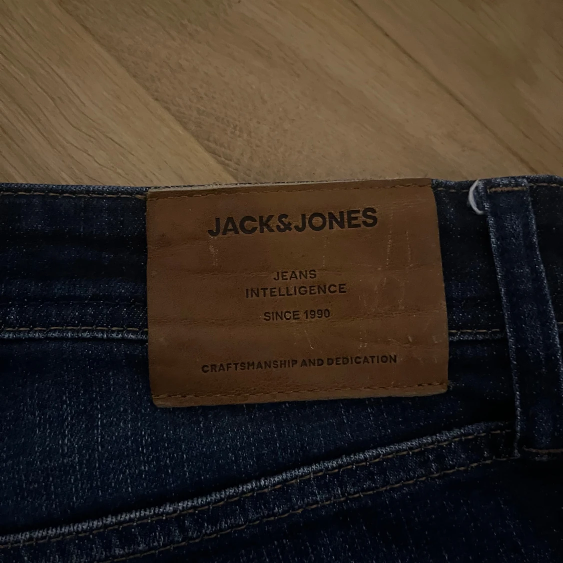 Mörkblå jeans från Jack & Jones - 2