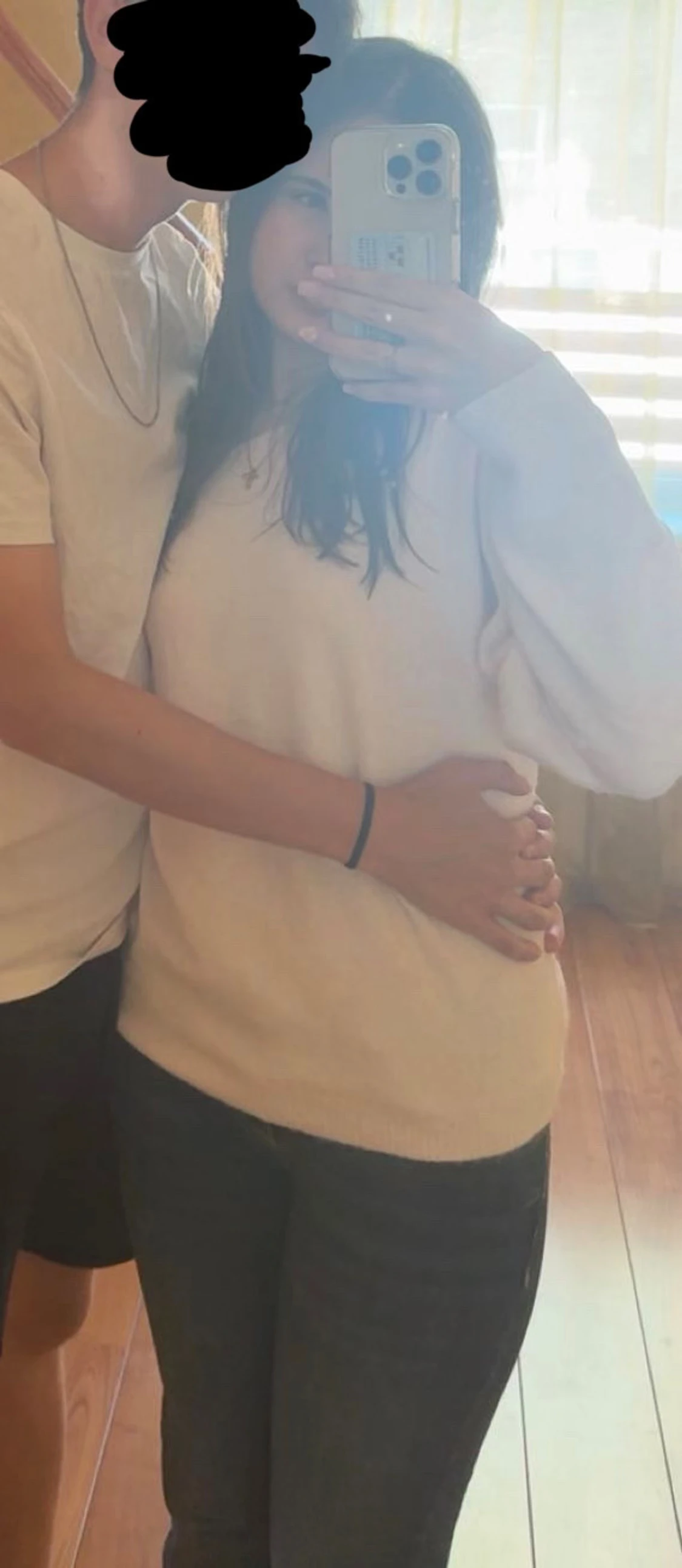 Ljusrosa offshoulder stickad tröja