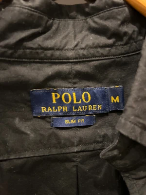 Ralph Lauren skjorta  - Lite skrynklig annars inge fel på den