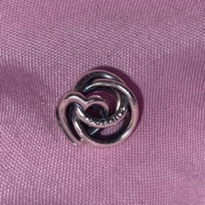 Berlock från Pandora  - Silver berlock från Pandora, står ”always together” Äkta silver  Nypris:349kr