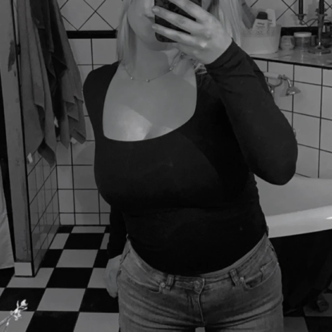 Svart långärmad tröja