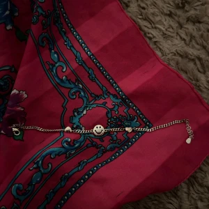 Smiley armband  - Jättefint armband som jag tyvärr inte minns vart jag köpte den. Jättebra skick