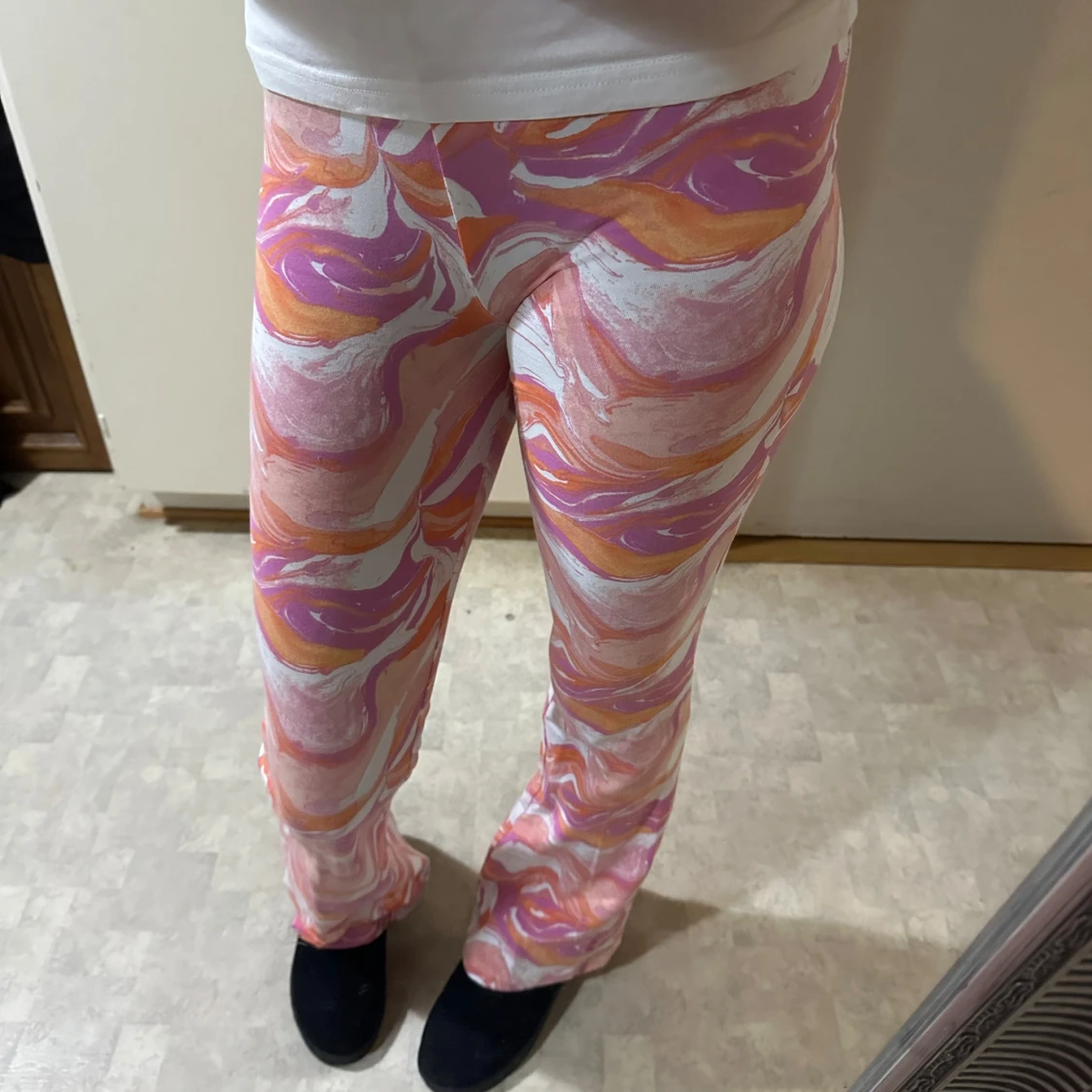 Färgglada byxor från Bik Bok helt nya - 90