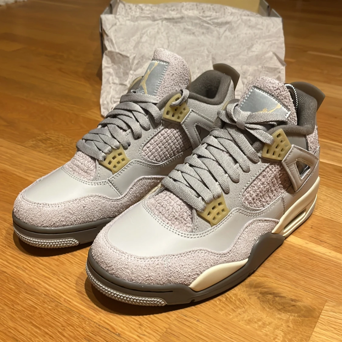 Air Jordan 4 Retro ”Photon Dust” (Med låda) - 90