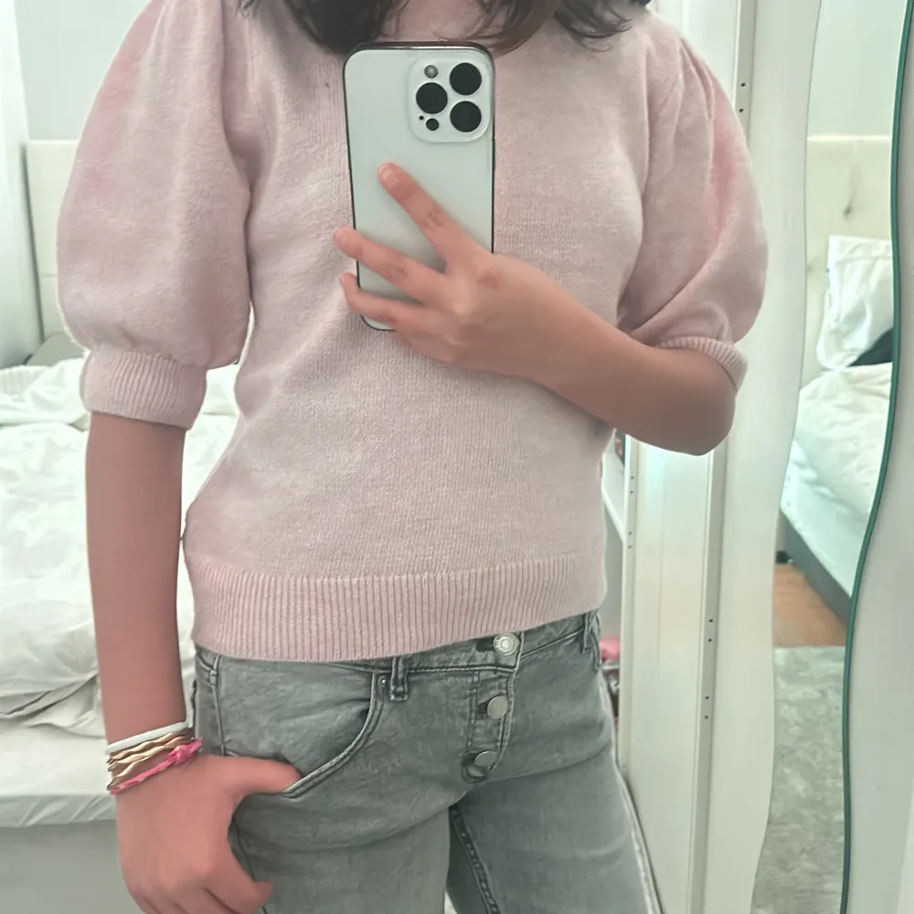 Cropped sleeve topp från Gina Trikot i storlek 170  💞 aldrig används. Toppar.