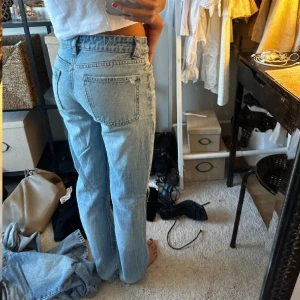 Håliga jeans  - Super snygga jeans från Zara!💋