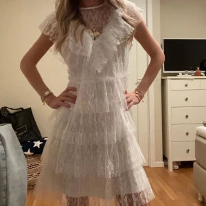 Student klänning - AS snygg studentklänning! Aldrig använd 💕