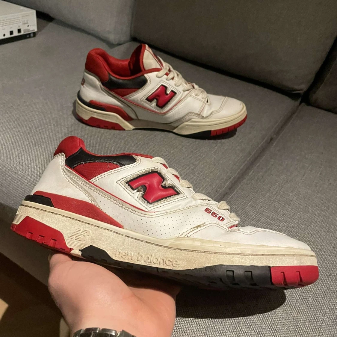 New Balance 550 sneakers i vitt och rött - 91