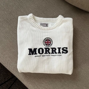 Morris Stickad Tröja - Säljer denna snygga stickade Morris tröja. Storlek M. Toppen skick!