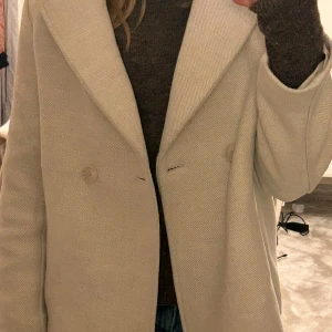 Kort kappa - Fin kort kappa, superbra skick använd fåtal gånger😇