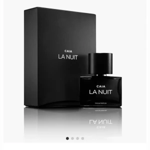 Helt ny parfym säljes!! - Säljer min parfym från Caia. Har tyvärr beställt fel parfym men kan inte returnera eftersom jag har öppnat förpackningen. Köptes för 595 kr, SÄLJES FÖR 400 eller bud. Köparen står för frakt. 