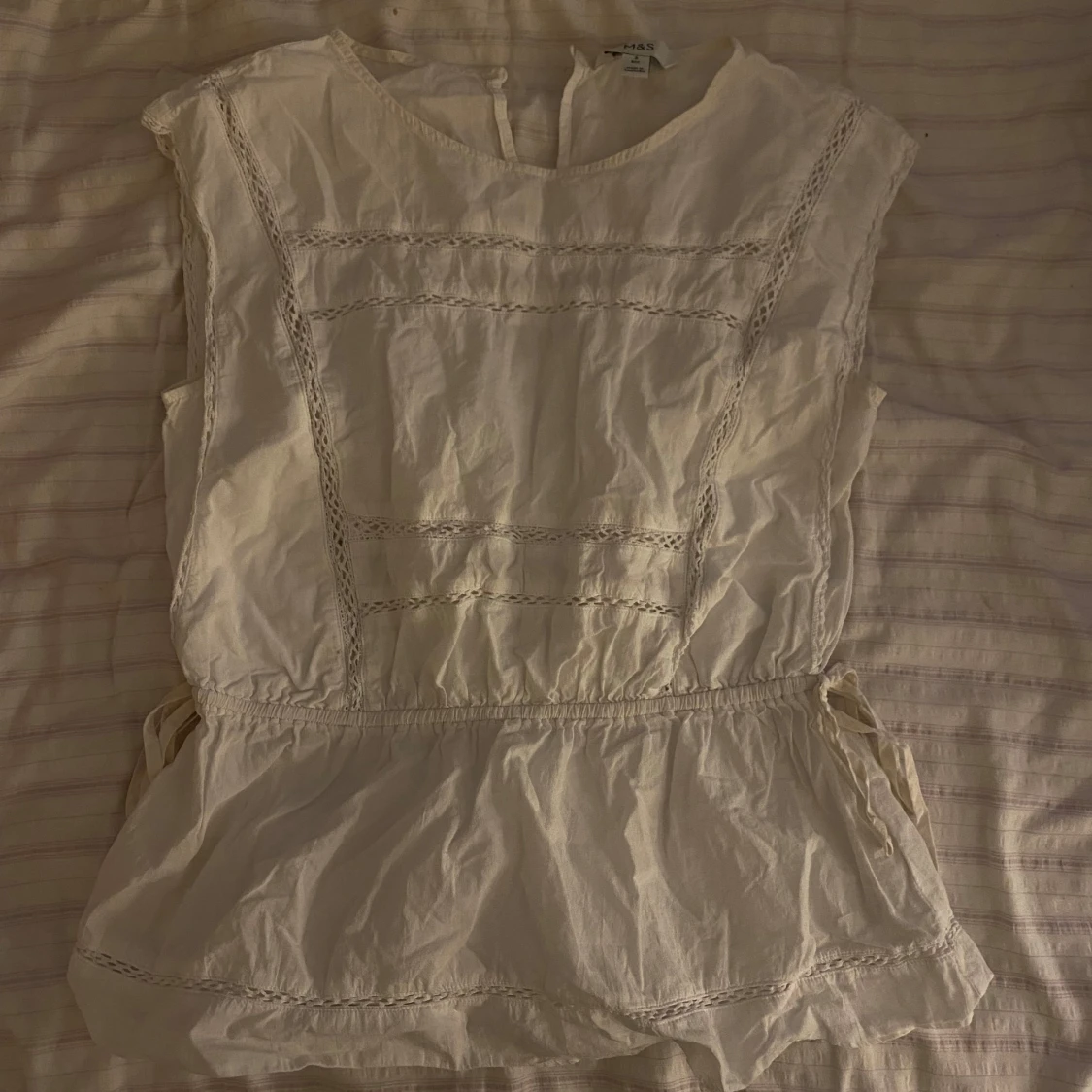 Vit blus från M&S - 91