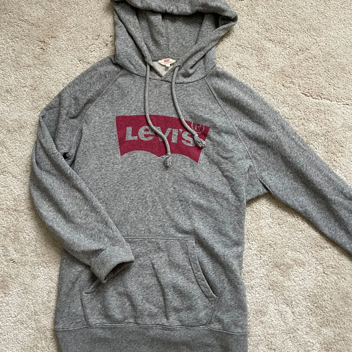 Grå hoodie från Levi's - 93