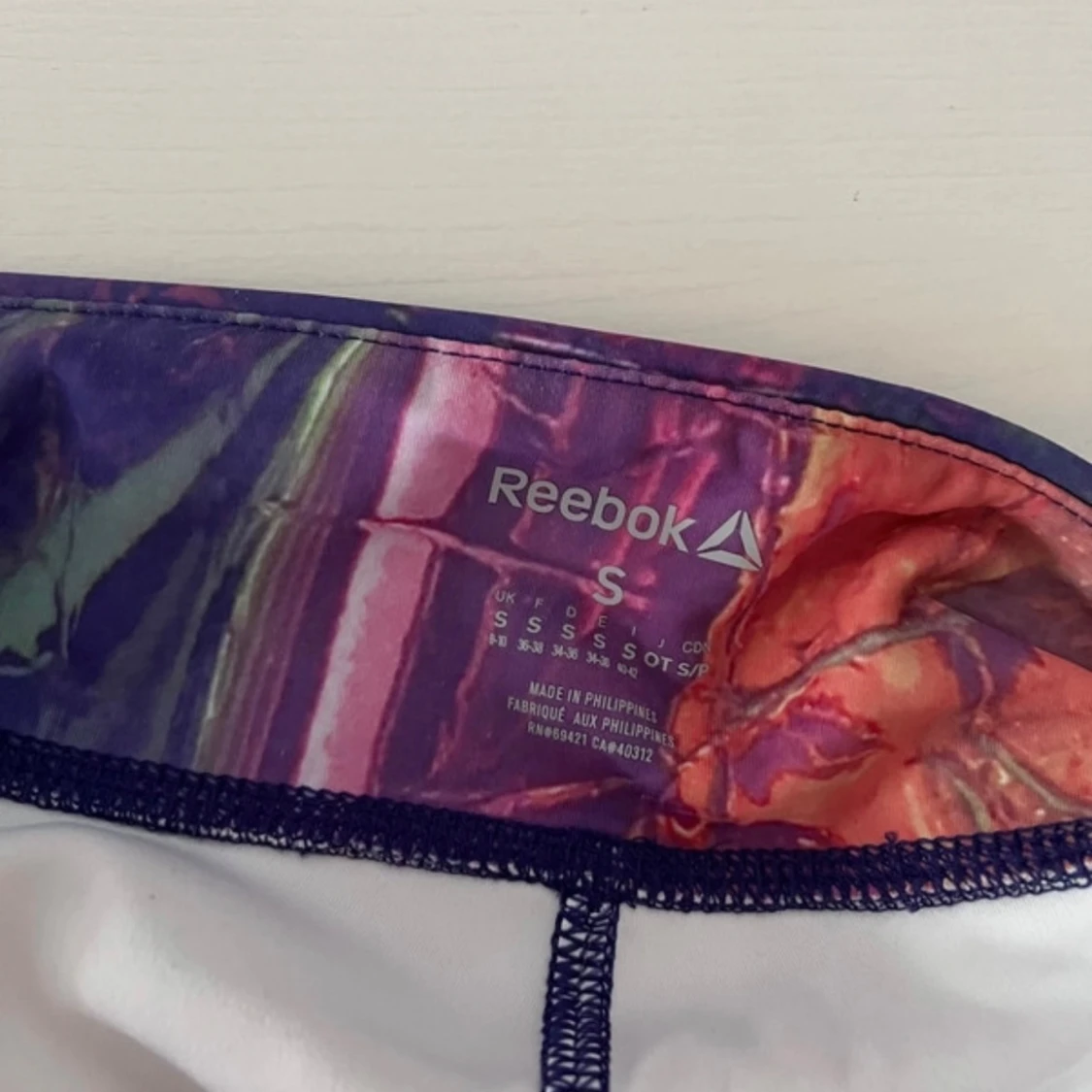 Färgglada leggings från Reebok - 91