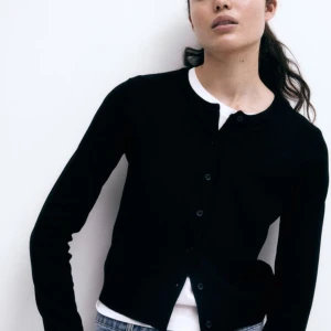 Kofta! - Svart kofta! Fint skick, skickar inom 1-2 dgr🥰🥰