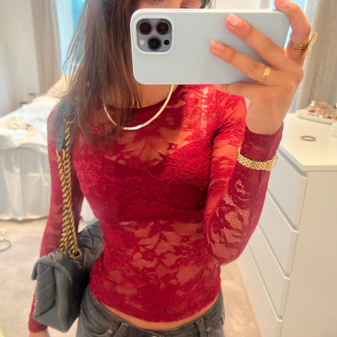 Vinröd spetsig blus  - 90